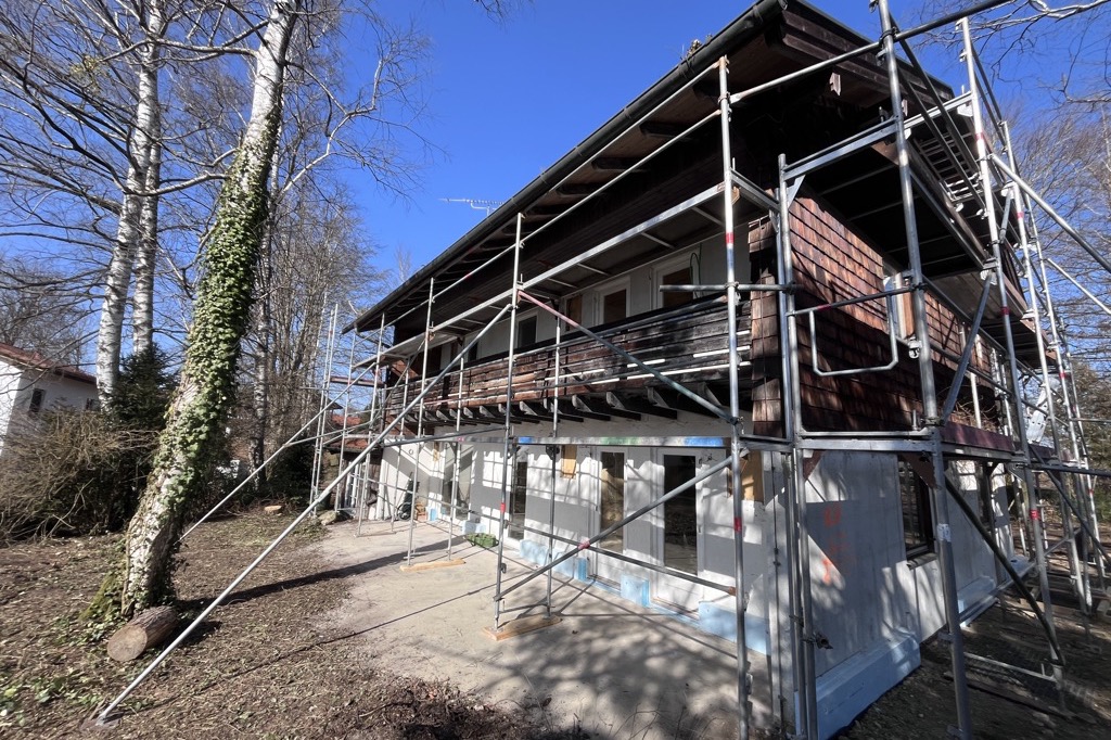 Einrüsten der Baustelle